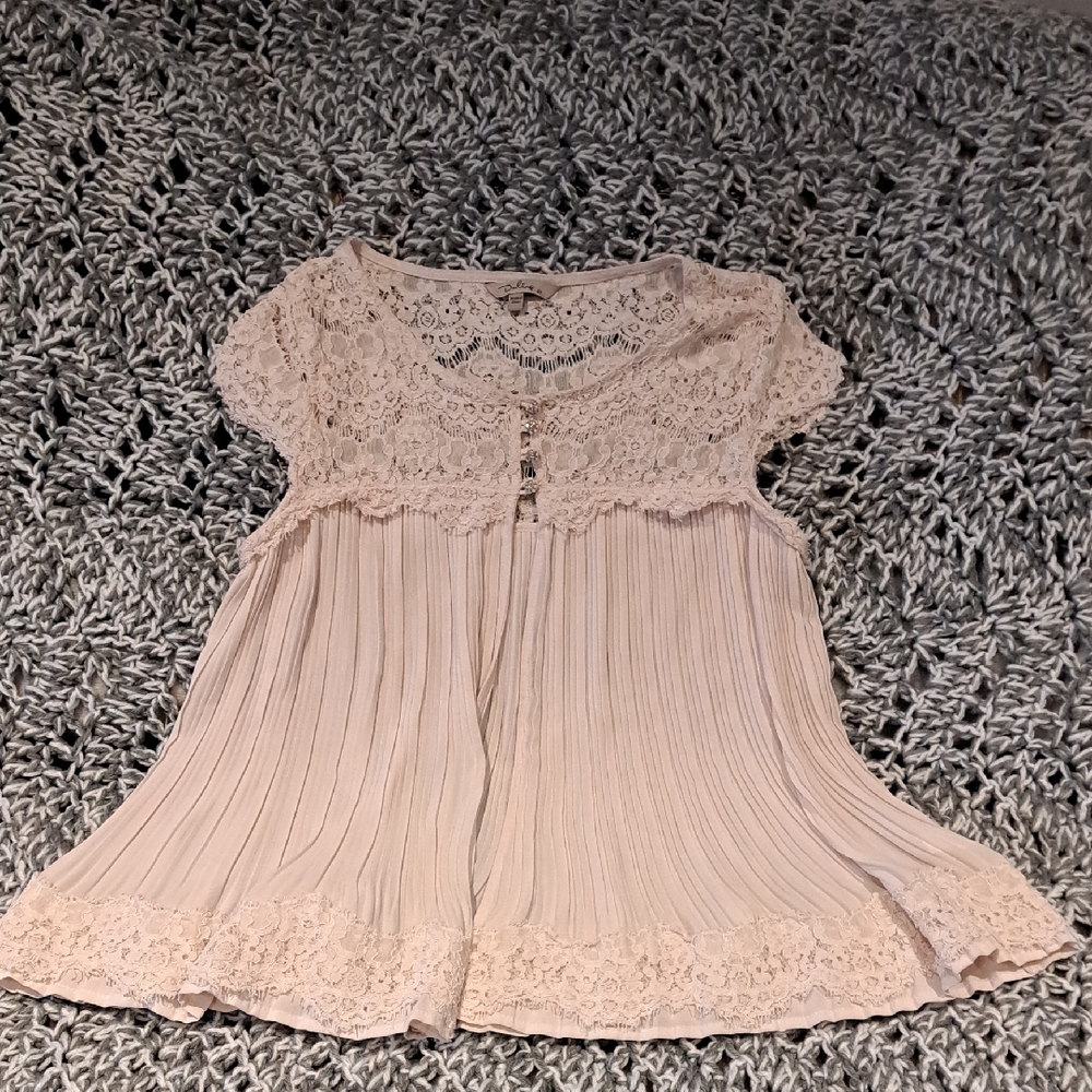 260 - 🌸 Ethereal Lace Whisper Cardigan Type Cover 🌸